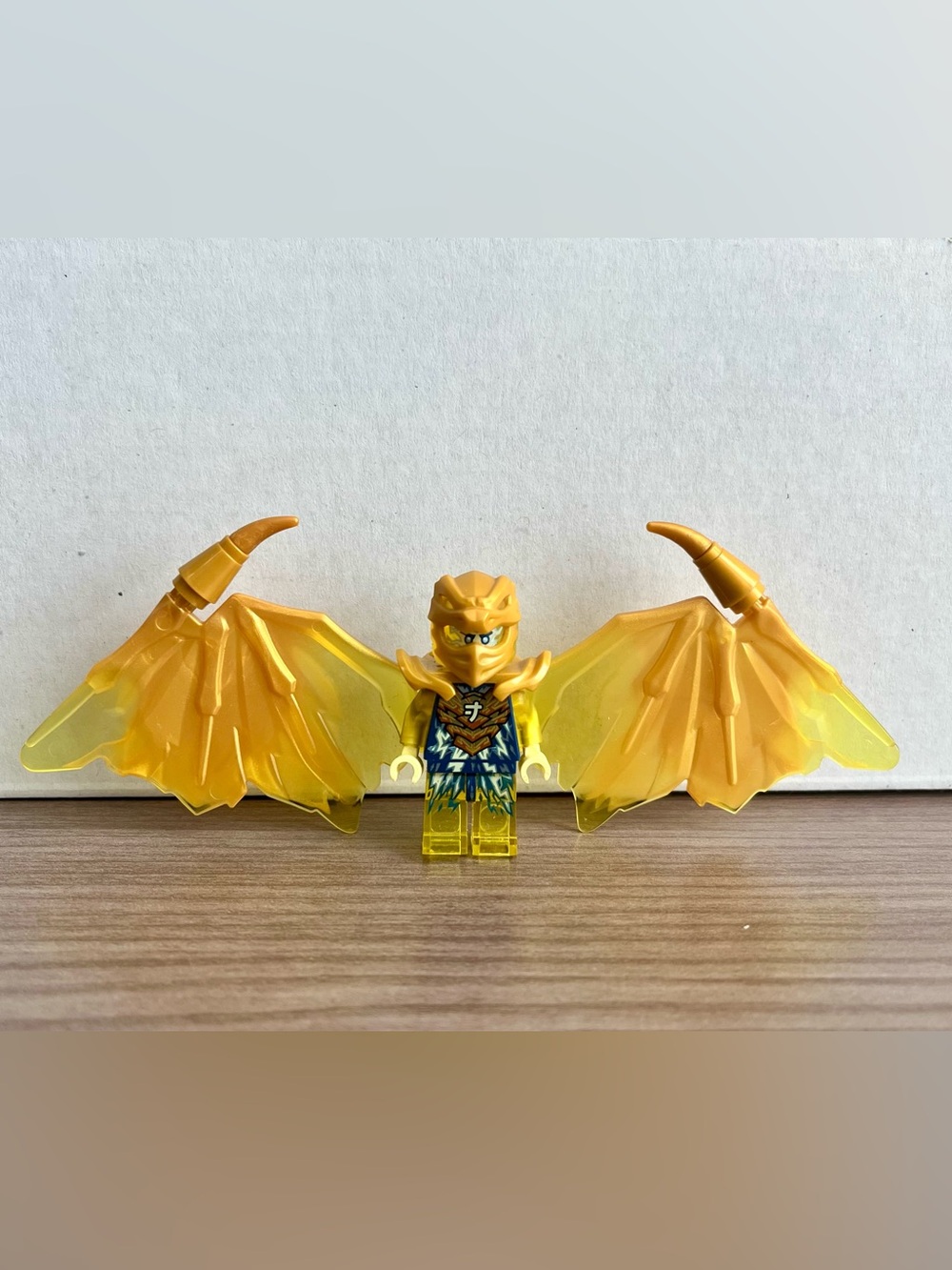 LEGO Ninjago crystallized, J golden dragon, mini fig